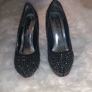 Black, studded, 6” platform